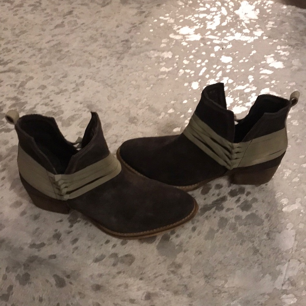 NEW Diba True Gray Leather/Suede Boots7.5